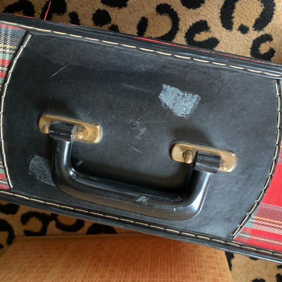Midcentury Vintage Christmas Plaid Suitcase, 23 x 15 x 6 - Picture 6 of 11